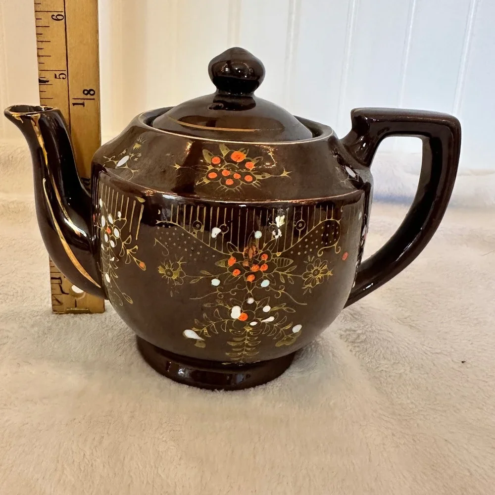 Vintage Unbranded Teapot  Small Brown Good Moriage Hand Painted Made in‎ Japan